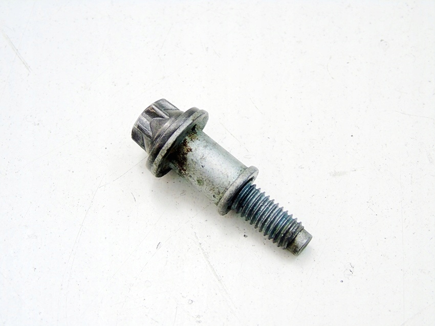 Купить Болт крышки клапанов 1.3 1.5 16v mitsubishi colt 6 smart forfour