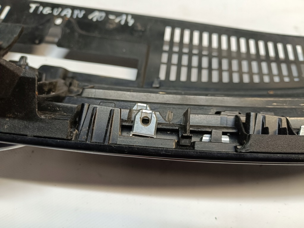 фото №9, Решётка радиатора решётка радиатора vw tiguan 5n lift 2011-2018r 5n0853653e