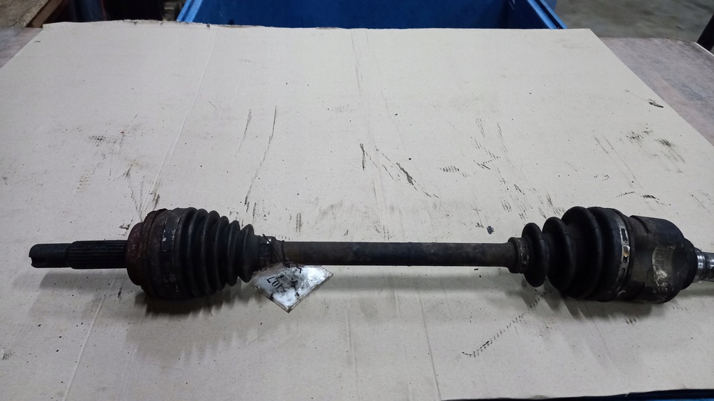 фото №1, Привідний вал ліва toyota yaris 1.3b 01r