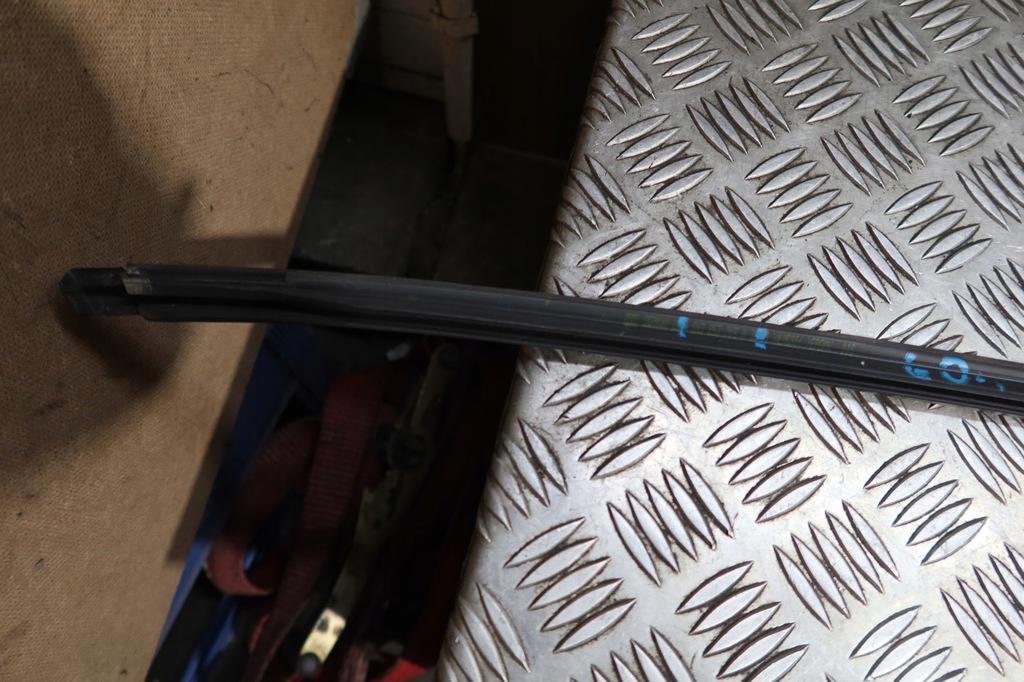 фото №8, Молдинг кровельная левая audi a1 8x 8x3853705a