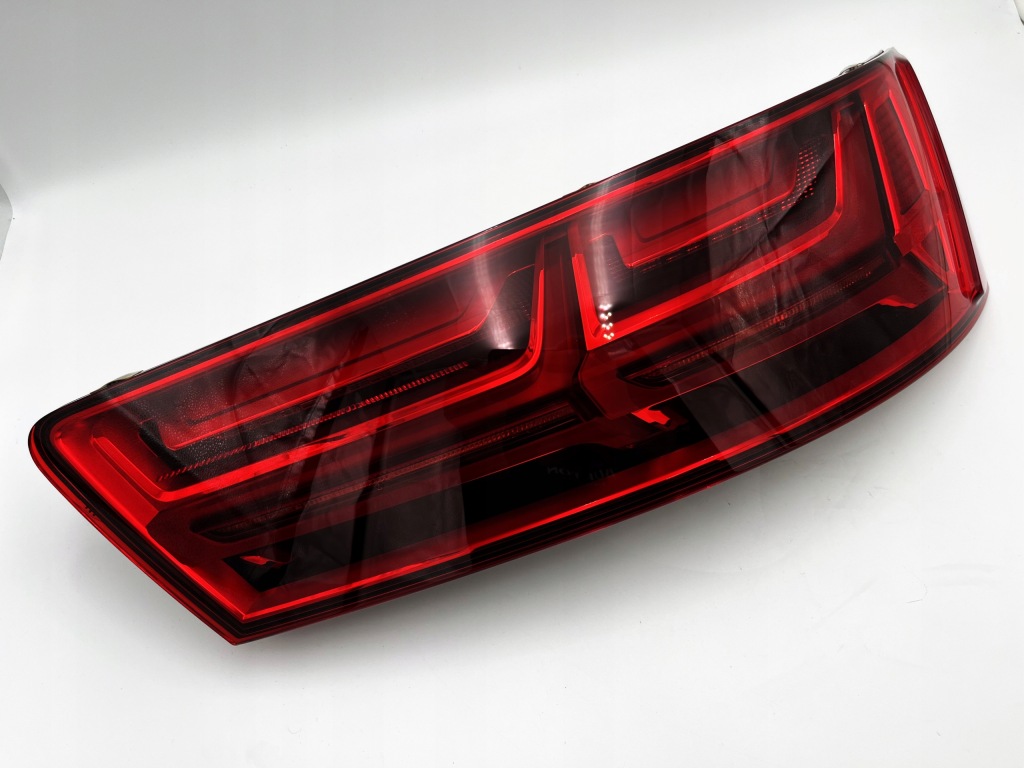 фото №1, Лампа права nowa led matrix audi q7 sq7 4m0945094e