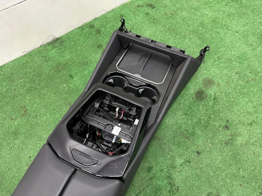 фото №8, Bmw 5 g60 середина обивка сиденья туннель заднее сиденье обшивки кожа m-pakiet