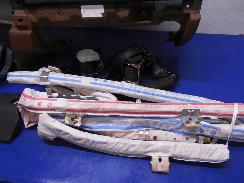 фото №7, Панель приладів консоль приладова подушка безпеки ремені шторки безпеки head up bmw f10 f11