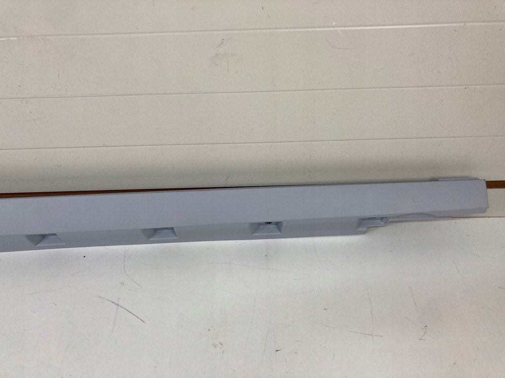 фото №4, Молдинг порог правая vw passat b8 3g0