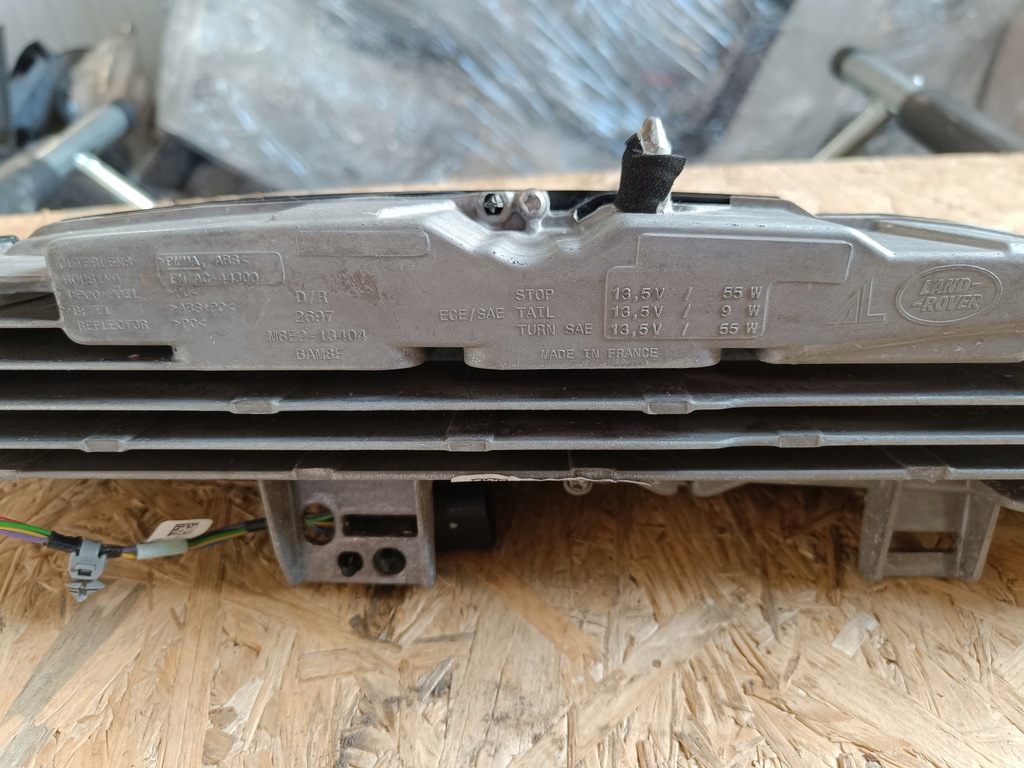 фото №12, Range rover vogue v l460 - лампа задняя правая