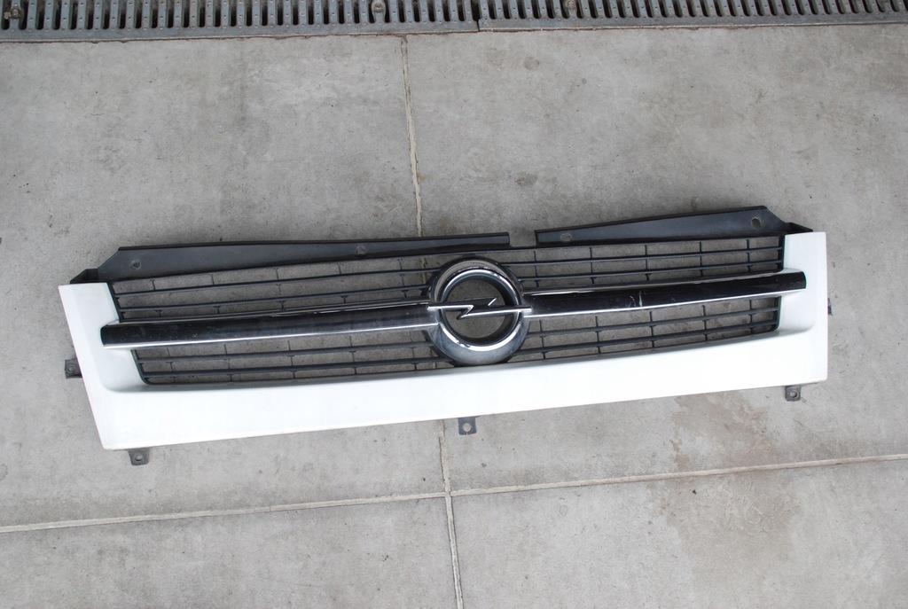 фото №1, Решётка радиатора opel movano ii 2006-2010 rok решётка радиатора