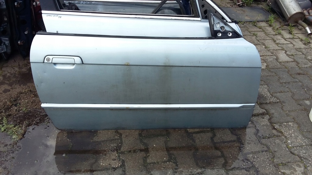 Купить Дверь правое задний  правое перед bmw 3 e36 sedan