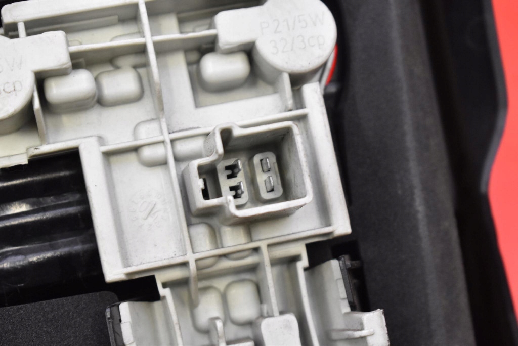 фото №8, Лампа правая задняя задняя 30698921 volvo v50 1 i 03-11