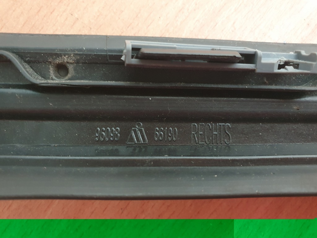 фото №9, Молдинг стекло перед стойка citroen ds5