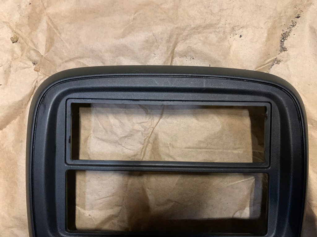 фото №2, Рамка радио trafic iii 682603912r vivaro b рама