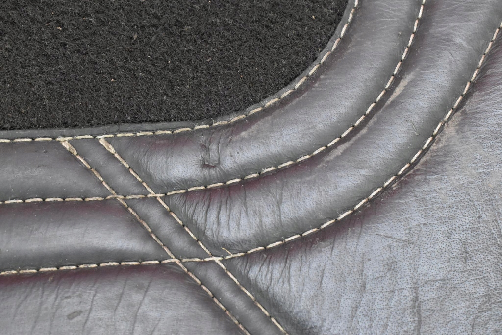 фото №6, Коврик коврики комплект pw210-42047 toyota bz4x 22-