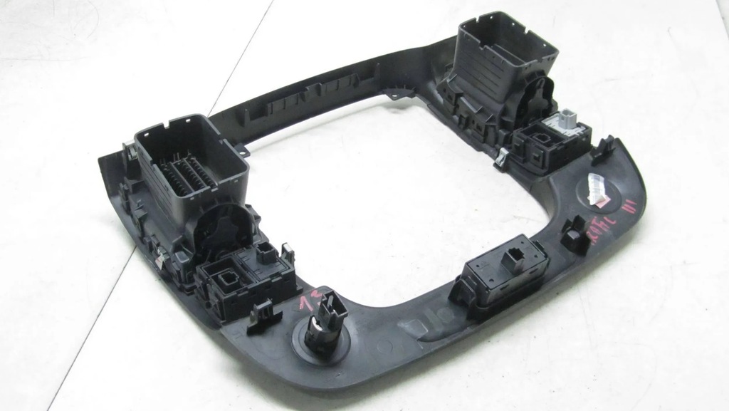 фото №6, Trafic vivaro iii рамка радио решётки 682607479r