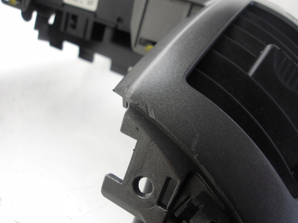 Opel zafira b 05- рамка средняя решётка обдув аварийная оригинал Киев