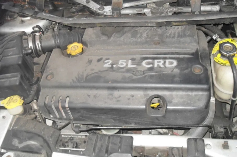 фото №1, Двигатель voyager 2.5 crd kompletny