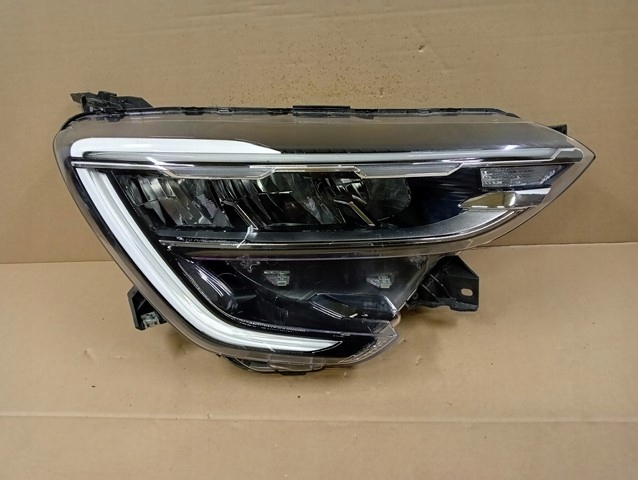 фото №1, Лампа права правий full led renault arkana 21-