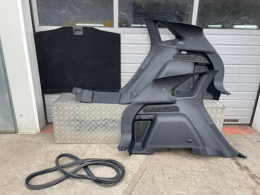 фото №1, Ford escape kuga обивка багажника задняя обшивки