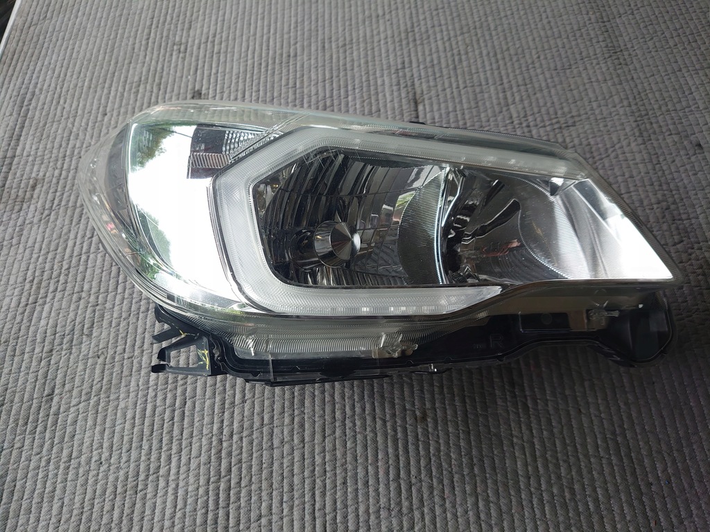 фото №7, Лампа перед ксенон led права subaru forester iv eu