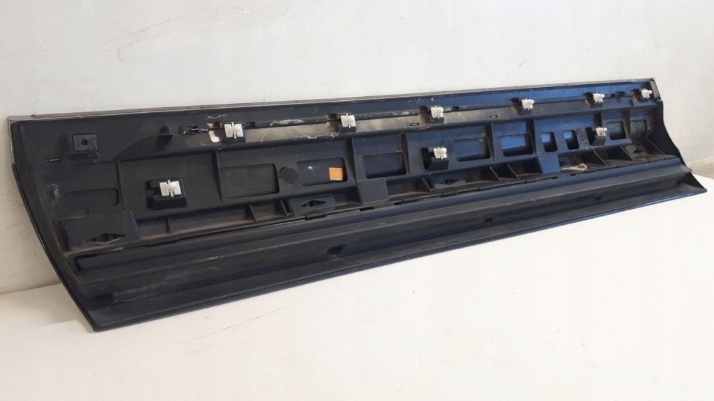 фото №7, Vw touareg 2010 r-line молдинг дверь правая перед