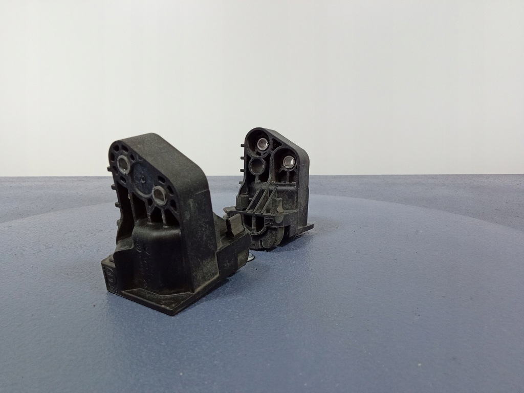 фото №3, Alfa romeo giulia тримачі радіатора wody 2 szt