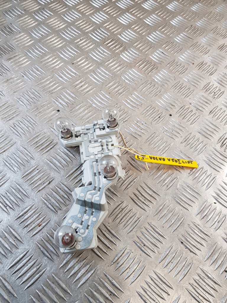фото №1, Вкладиш лампи лівий задня 28129007 volvo v50 i lift 07r-