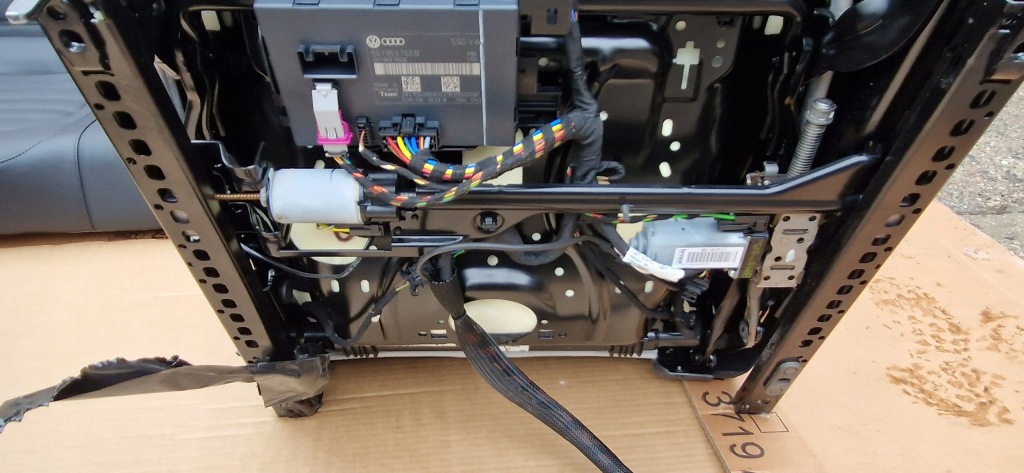 фото №9, Сиденья заднее сиденье vw passat b8 full кожа электрика nowe комплект usa