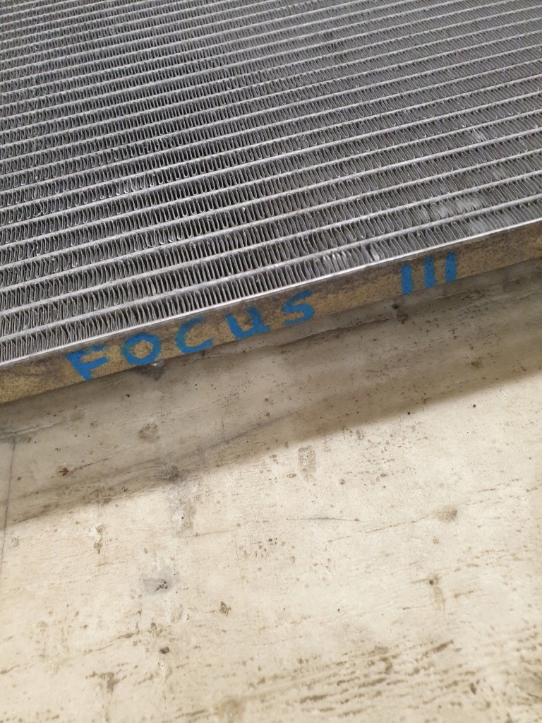 Купити Ford c-max focus 3 1.6 2.0 радіатор води bv61-8005ad