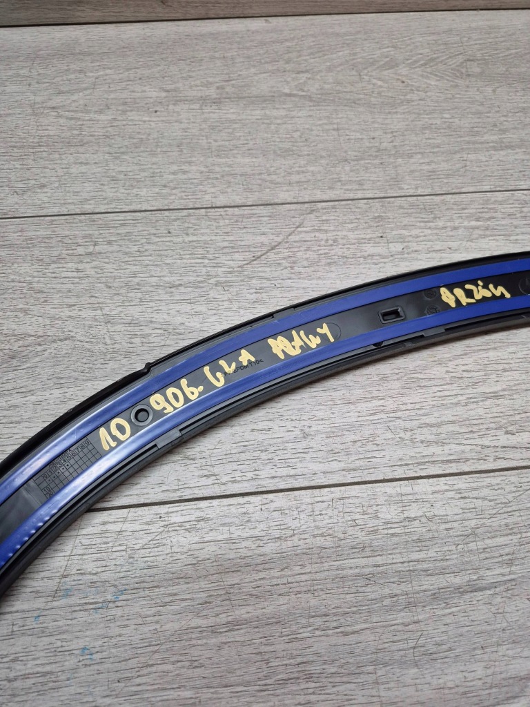 фото №6, 10906. mercedes gla молдинг крыло правый перед a1568851200