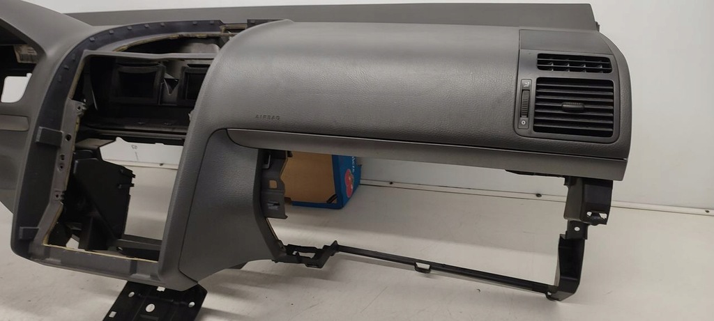 фото №11, Приборная панель консоль ремни vw touran 1,9 tdi