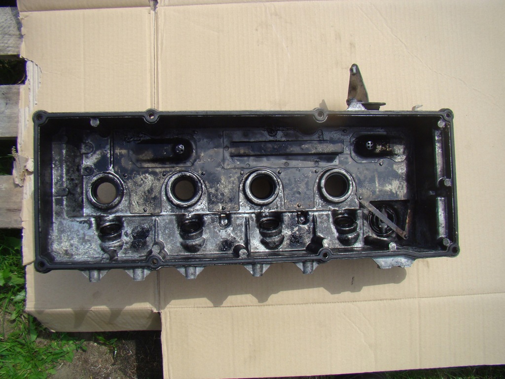 фото №5, Кришка клапанів mitsubishi 3.2 did pajero iv 4