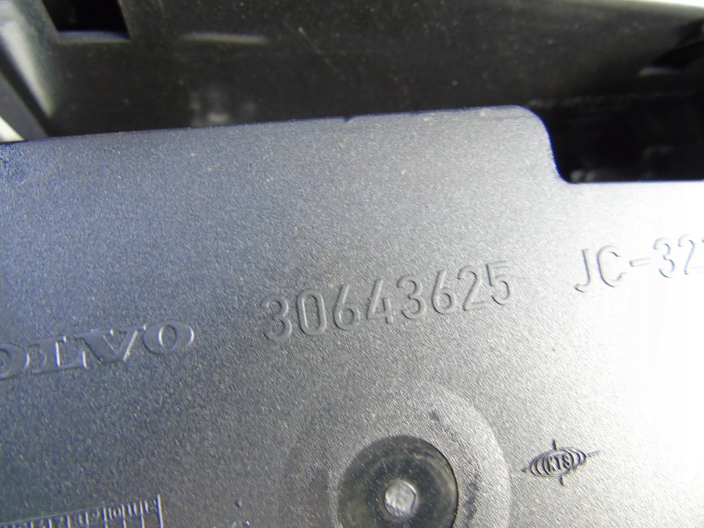 фото №12, Туннель средний подлокотник volvo v70 ii lift