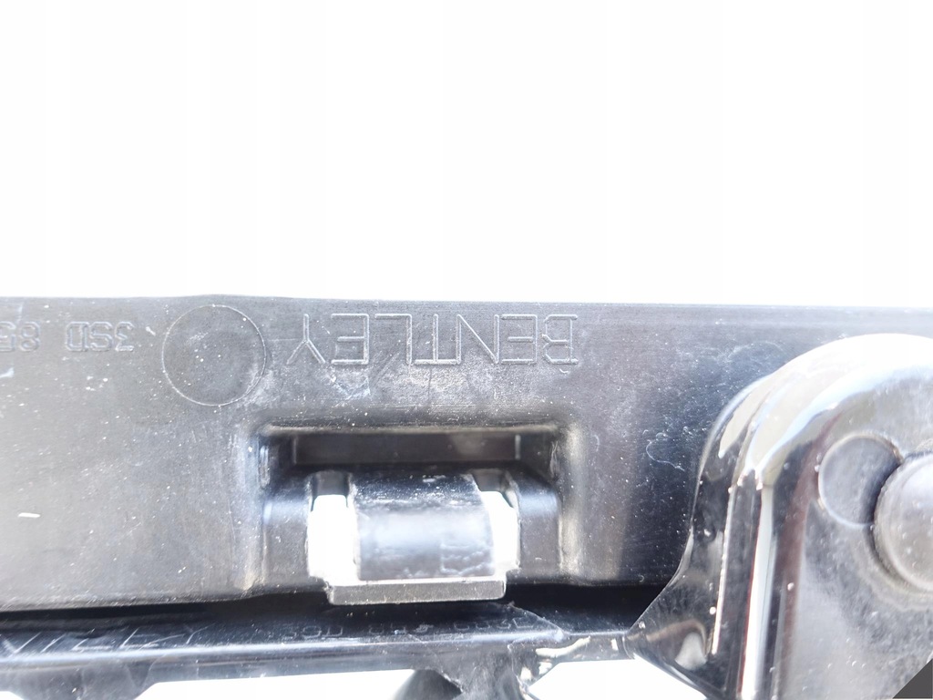 фото №11, Bentley continental gt 3sd 18- камера решётка радиатора перед