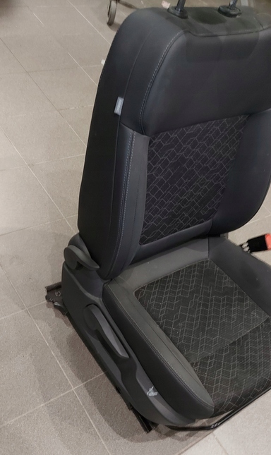 фото №4, Peugeot 3008 i сиденье правый пассажира pp полукожа