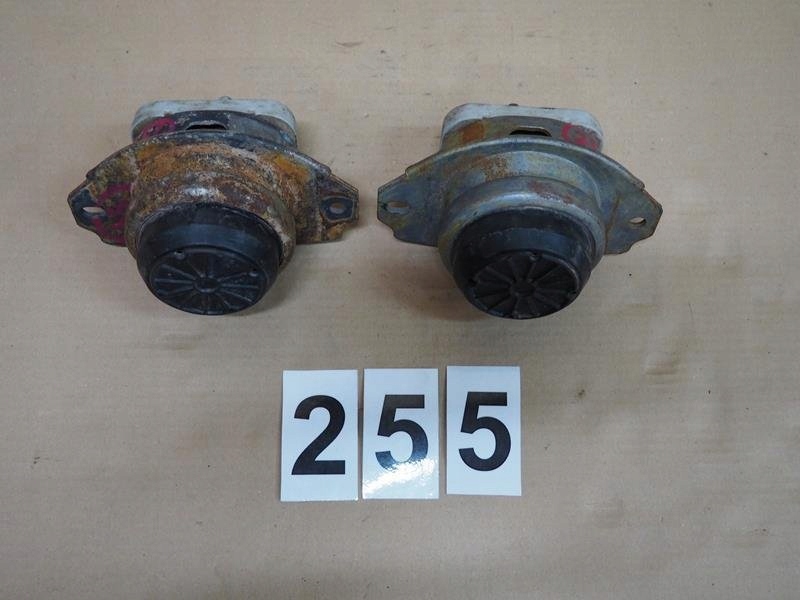 фото №1, Кронштейн подушка двигателя range rover sport i