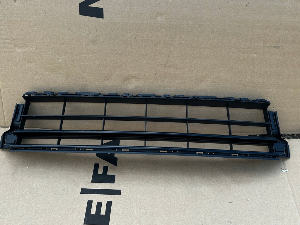 фото №1, Vw passat b8 r-line решётка бампера перед блеск