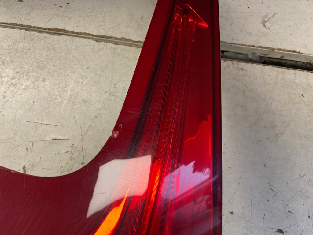 фото №9, Volvo v40 лампа левый задняя 31395844