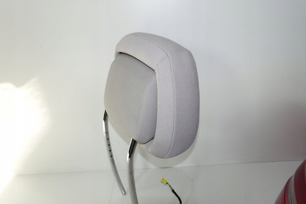 фото №5, Mercedes w204 c-klasa підголівник активний перед передній