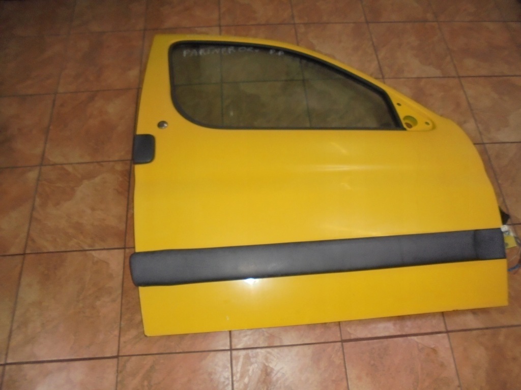 фото №1, Peugeot partner i 02 дверь =listwa правый перед