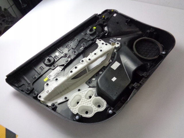 фото №5, Обивка дверь правый перед peugeot 208 ii 2019-