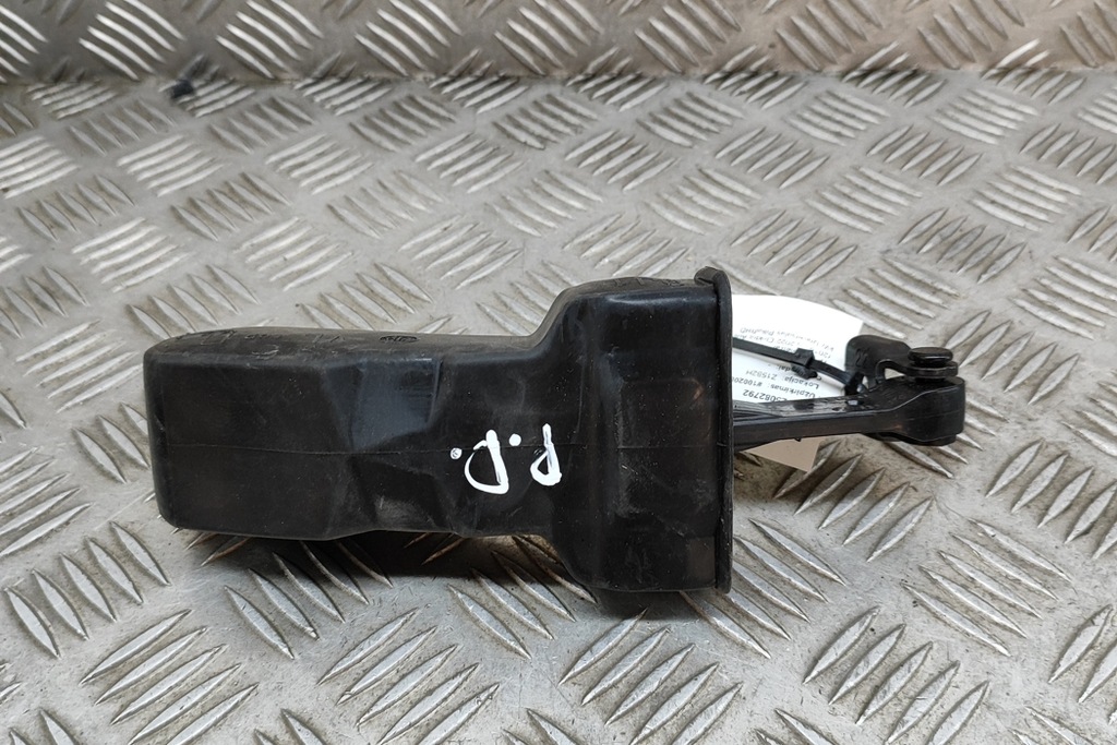 фото №5, Porsche taycan cross turismo ограничитель дверь передних правых 9j1837179a