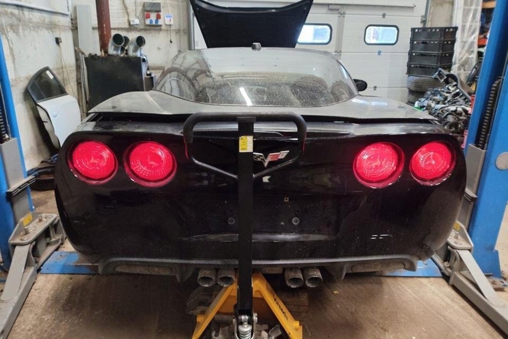 фото №8, Лампа права задня chevrolet corvette c6 10440716 бензиновий 298kw 2005