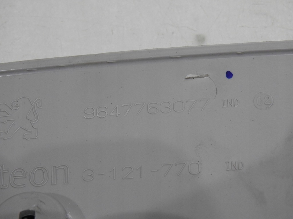 фото №7, Молдинг захист кришки peugeot 407 sw 9647763077