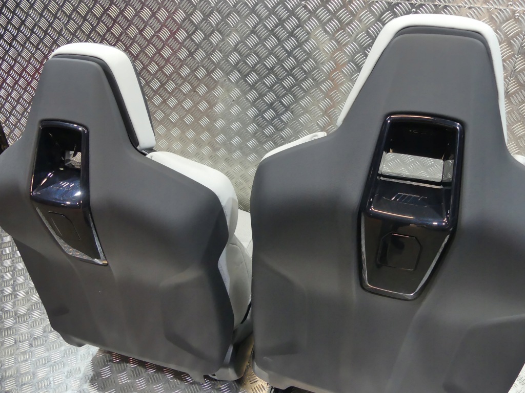 фото №11, Bmw m5 g90 g60 обивка сиденья заднее сиденье вентиляция массаж merino silverstone