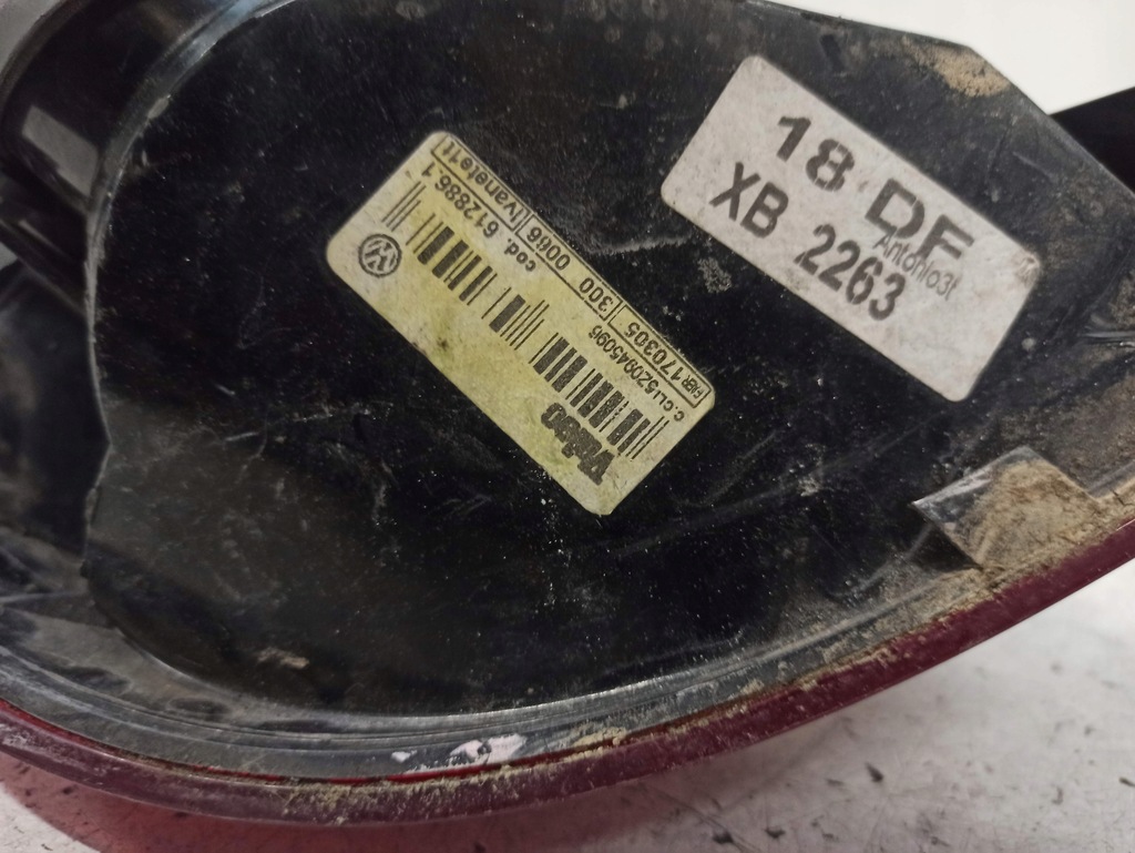 фото №12, Vw fox ii lift 06r 1.2 6v лампа правый задняя задняя valeo 5z0945096