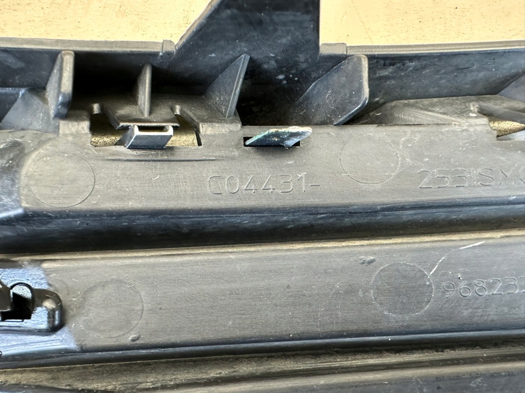 фото №16, Citroen c3 picasso 08-12r решётка бампера правая правый перед передний