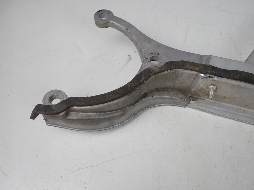 фото №10, Усилитель кронштейн распорка чашка audi s8 d3 5.2 4e1805466b