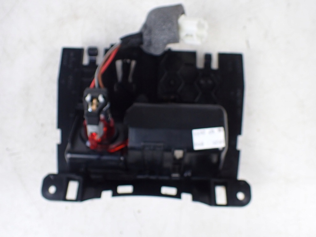 фото №7, Бардачок попільничка audi a5 8t 8k0857951