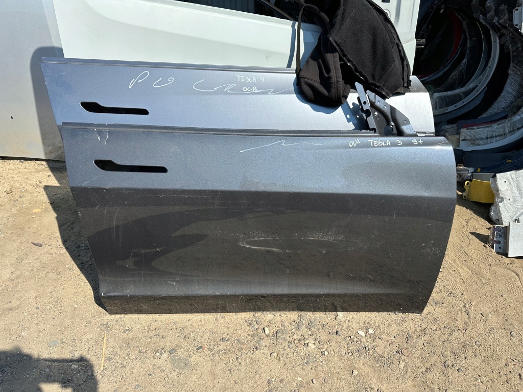Купить Tesla 3 дверь передние правое