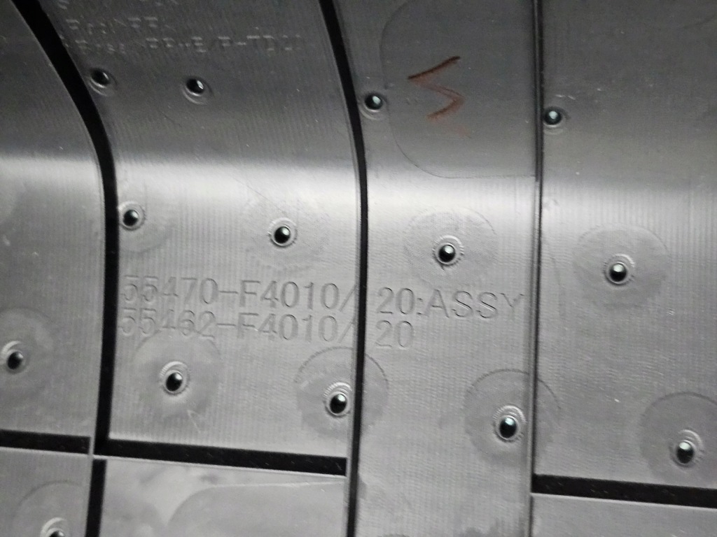 Молдинг накладка декоративна заглушка консолі панелі toyota chr c-hr 55470-f4010 Ціна