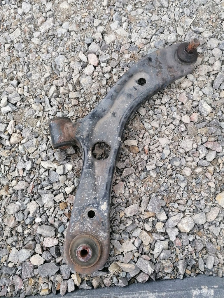 фото №1, Opel agila b 08- suzuki splash рычаг правый перед