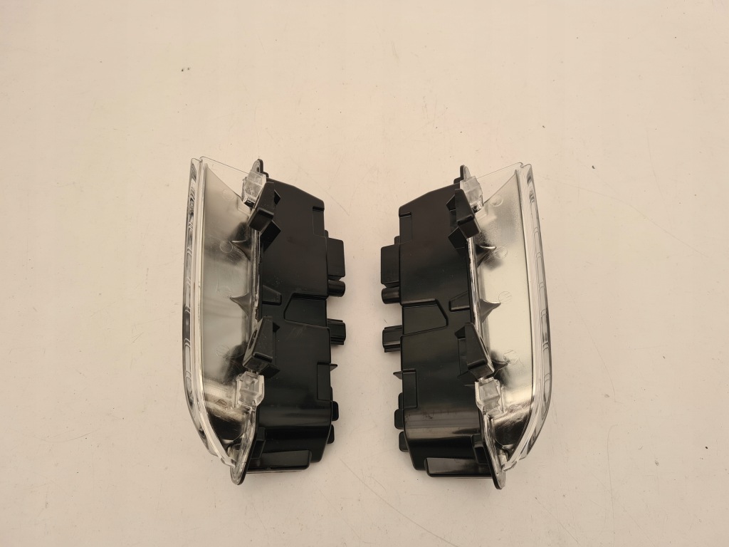 Фара led левая правый  renault clio iv 266000411r 266059367r новая Доставка